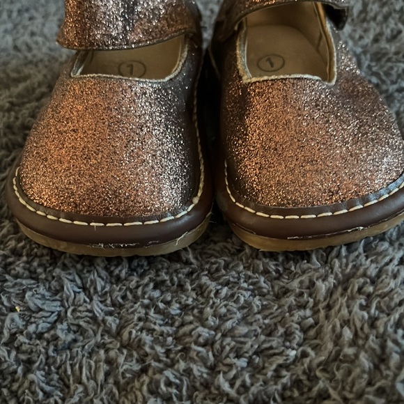 Wee Squeaks Golden Bronze Glitter Mary Jane Size - Picture 7 of 7